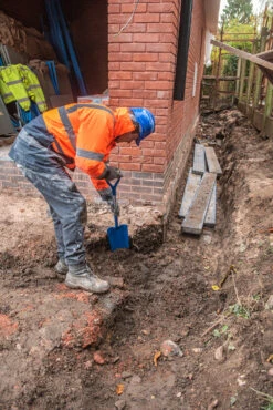 Silverline 783078 Solid Forged Trench Shovel 1000mm -tool getImage 6f91d8cf 901b 49a4 bb16 2aae3a69f88b